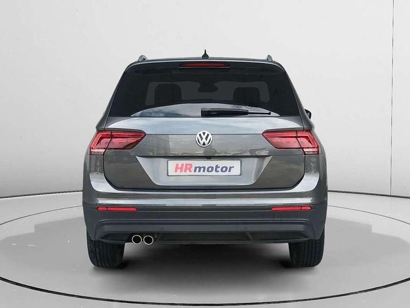 Usado VW Tiguan Advance 151 CV (111 kW) 2019 Gris SUV