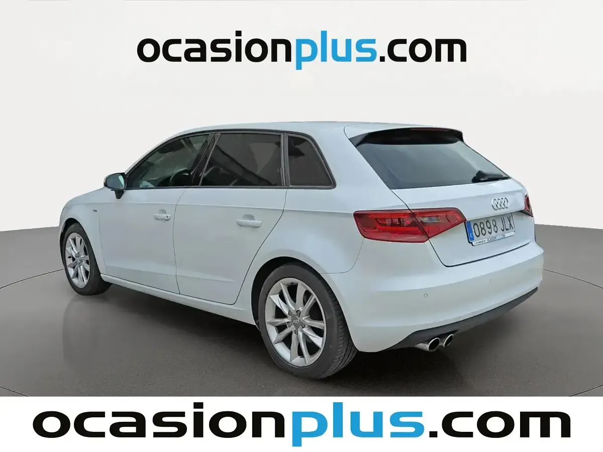 Usado Audi A3 Ambition 150 CV (110 kW) 2013 Blanco Berlina