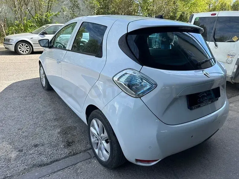 Begagnad Renault Zoe Life 64 kW (88 HK) 2015 Eléctrico Halvkombi