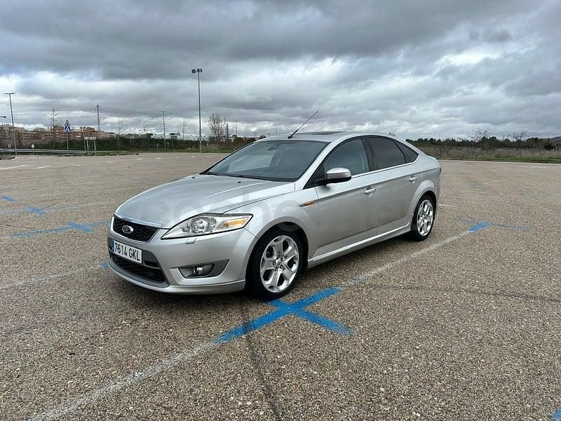 Usado Ford Mondeo Titanium S 220 CV (161 kW) 2009 Gris / plata Berlina