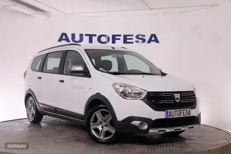 Usado Dacia Lodgy Stepway 115 CV (84 kW) 2017 Blanco Monovolumen