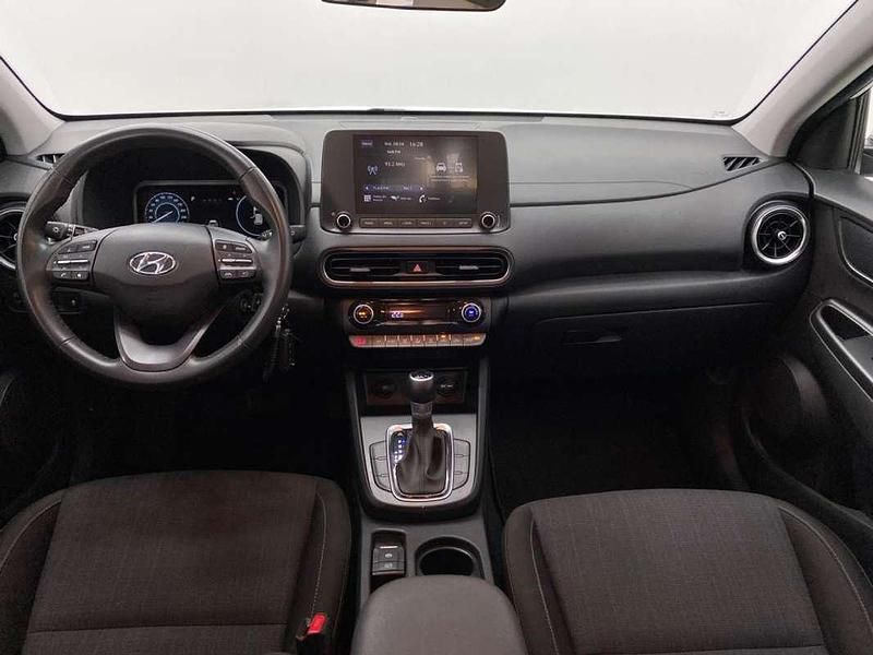 Używany Hyundai Kona 141 KM (103 kW) 2021 Biały SUV