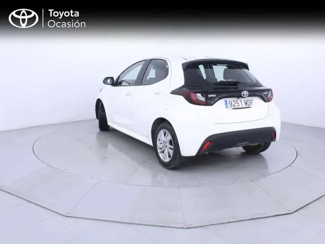 Occasion Toyota Yaris Hybrid Business Edition 116 PK (85 kW) 2023 Wit Hatchback