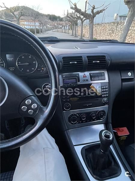 Usado Mercedes C220 150 CV (110 kW) 2007 Negro Berlina
