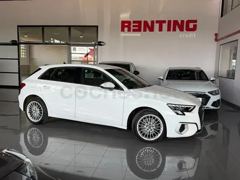 Usado Audi A3 116 CV (85 kW) 2021 Blanco Berlina