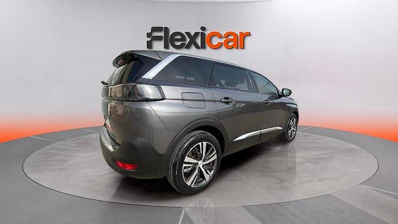 Usado Peugeot 5008 Allure 131 CV (96 kW) 2024 Gris SUV