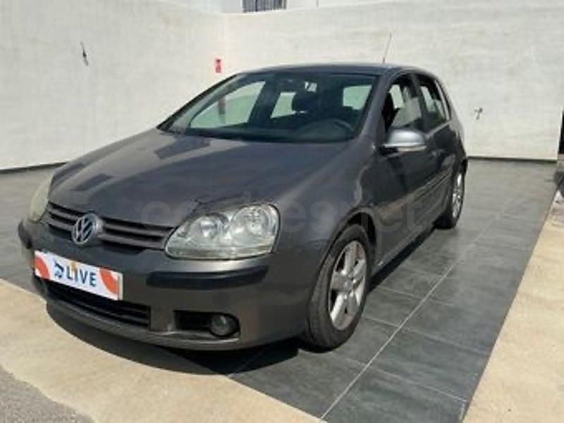 Usado VW Golf V GT 140 CV (102 kW) 2007 Gris / plata Berlina
