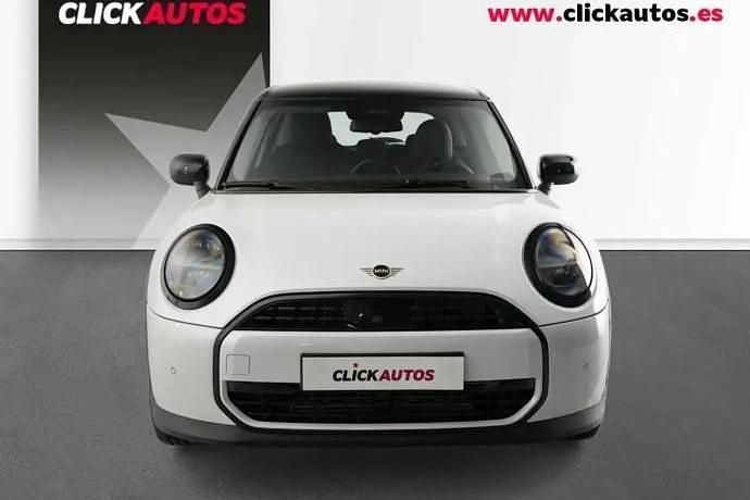 Usado Mini Cooper Classic 114 kW (156 CV) 2025 Rojo Utilitario