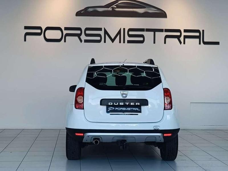 Usado Dacia Duster Lauréate 110 CV (80 kW) 2013 Blanco SUV