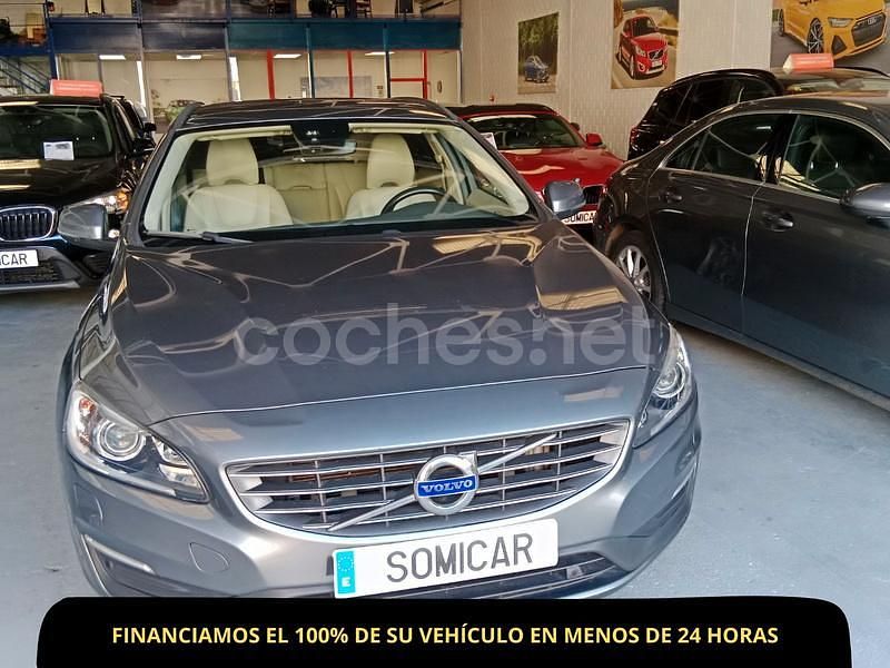 Gris / plata Usado 2018 Volvo V60 Momentum Familiar | 13.500 € (Super precio) - Imagen 1/4
