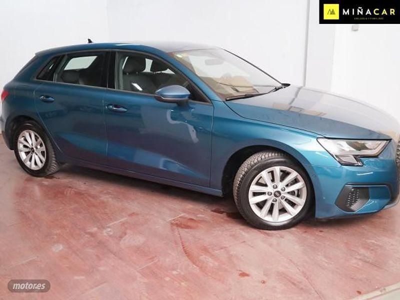 Usado Audi A3 150 CV (110 kW) 2021 Azul Berlina