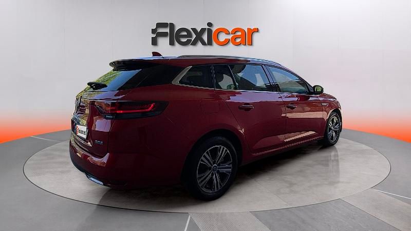 Usado Renault Mégane IV Zen 160 CV (117 kW) 2021 Granate Familiar