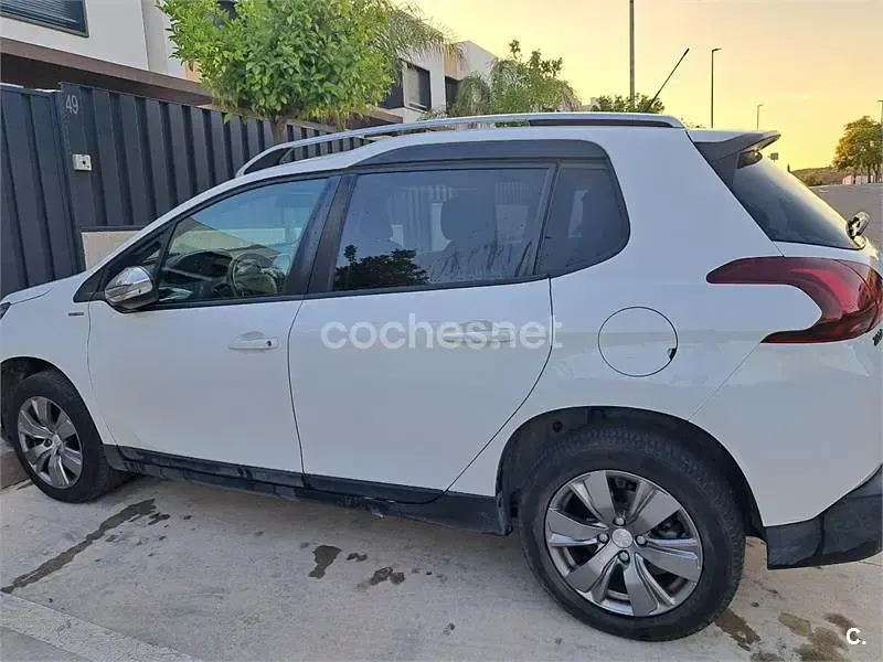 Usado Peugeot 2008 Style 82 CV (60 kW) 2018 Blanco SUV