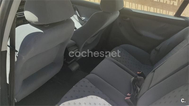 Azul Usado 2001 Seat Toledo Berlina | 2200 € (Precio justo) - Imagen 1/1