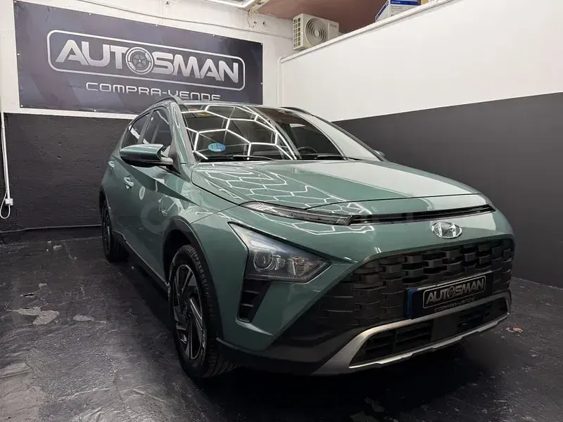 Usado Hyundai Bayon 100 CV (73 kW) 2021 Verde SUV