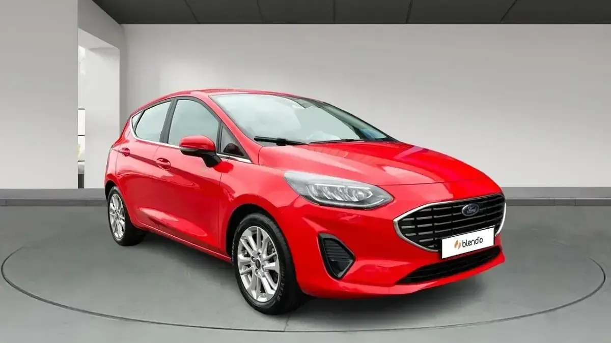Usado Ford Fiesta Titanium 125 CV (91 kW) 2023 Rojo Utilitario
