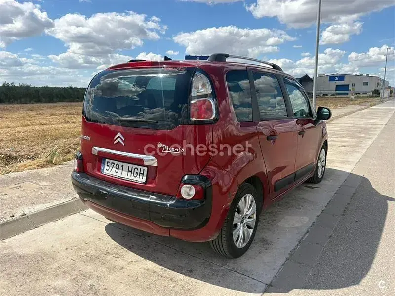 Usado Citroën C3 Picasso 92 CV (67 kW) 2011 Rojo Monovolumen