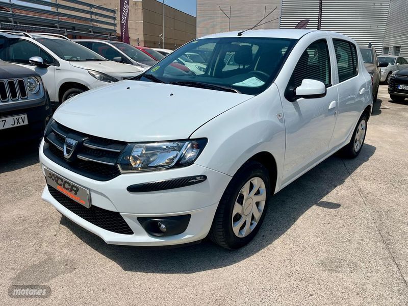 Blanco Usado 2014 Dacia Sandero Ambiance Utilitario | 8700 € (Precio justo) - Imagen 1/4
