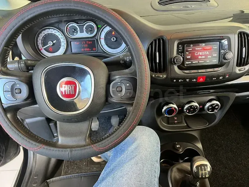Usado Fiat 500L Trekking 85 CV (62 kW) 2015 Negro Monovolumen