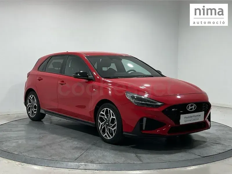 Usado Hyundai i30 N Line 100 CV (73 kW) 2025 Rojo Berlina