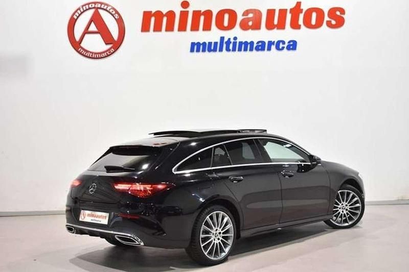 Usado Mercedes CLA250 Shooting Brake AMG line 211 CV (155 kW) 2023 Negro Familiar