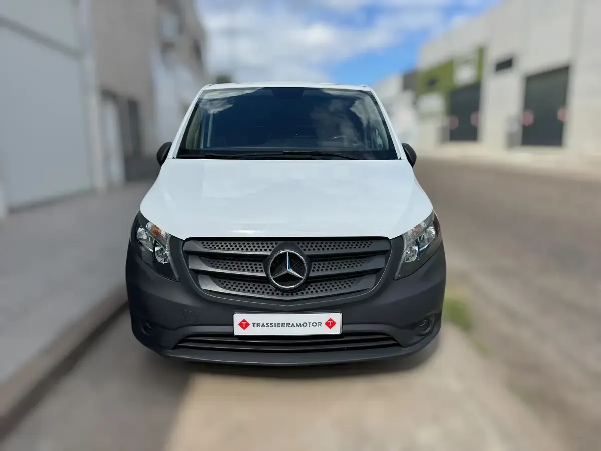 Usado Mercedes Vito 102 CV (75 kW) 2020 Blanco Van