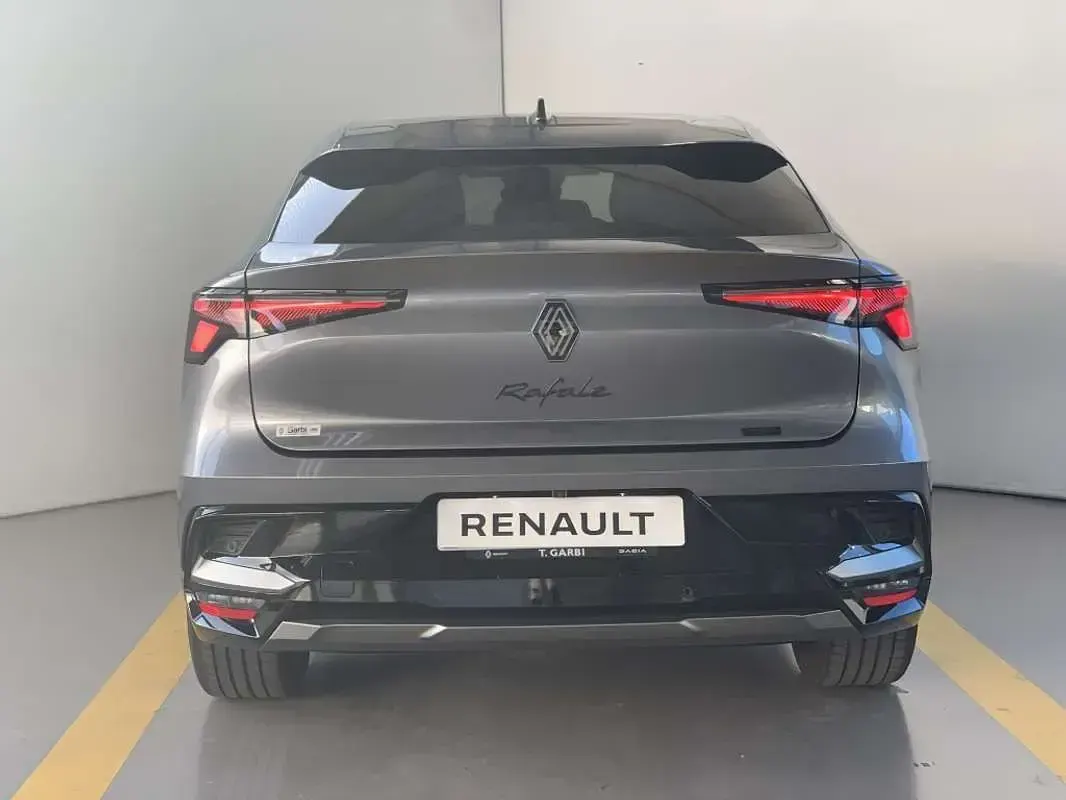 Usado Renault Rafale Esprit Alpine 200 CV (147 kW) 2025 Gris SUV