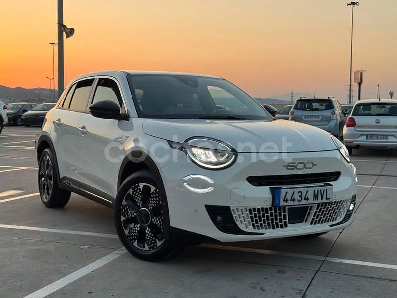 Usado Fiat 600 136 CV (100 kW) 2024 Blanco SUV