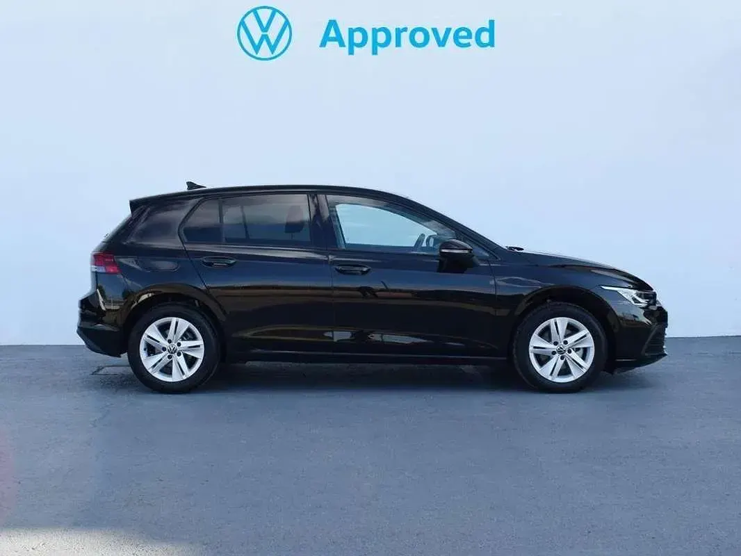 Usado VW Golf VIII Life 116 CV (85 kW) 2024 Negro Utilitario