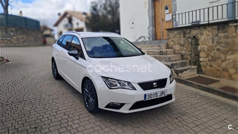 Usado Seat Leon ST CONNECT 110 HP (80 kW) 2016 Branco Carrinha