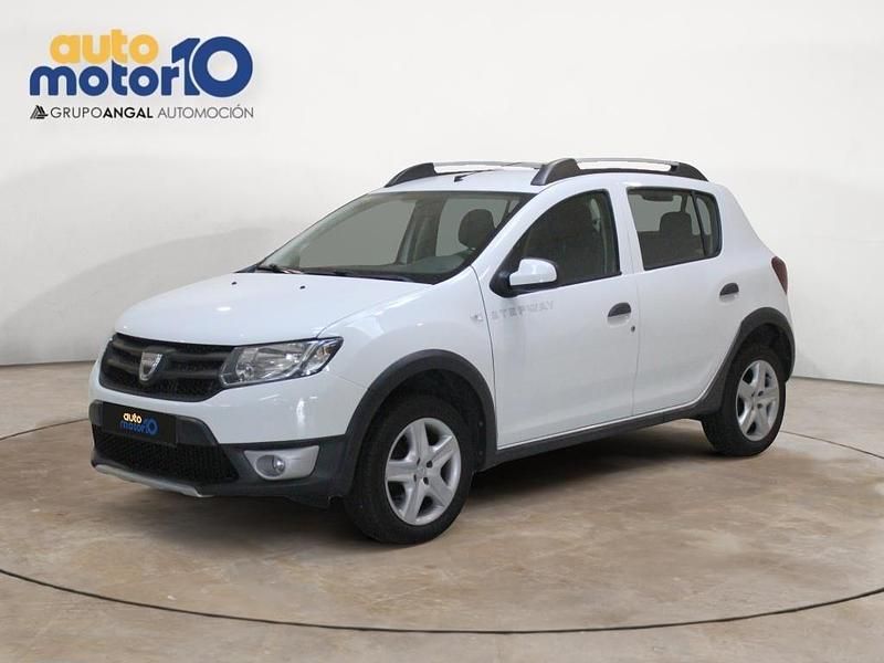 Blanco Usado 2016 Dacia Sandero Stepway Utilitario | 8900 € (Precio justo) - Imagen 1/4