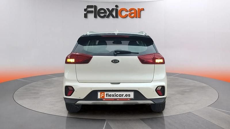 Usado Kia Niro 141 CV (103 kW) 2021 Blanco SUV