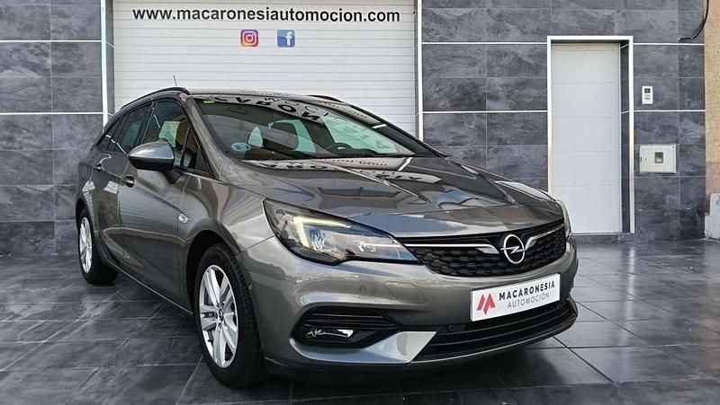 Gris Usado 2021 Opel Astra Ultimate Familiar | 11.990 € (Un poco caro) - Imagen 1/4