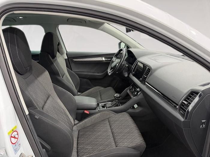 Usado Skoda Karoq Style 150 CV (110 kW) 2023 Blanco SUV