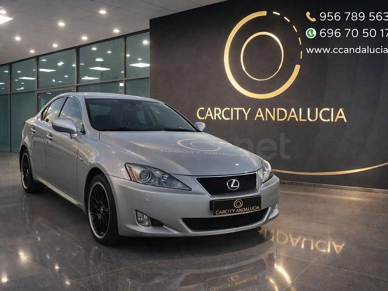 Usado Lexus IS250 Luxury Line 208 CV (152 kW) 2008 Gris / plata Berlina
