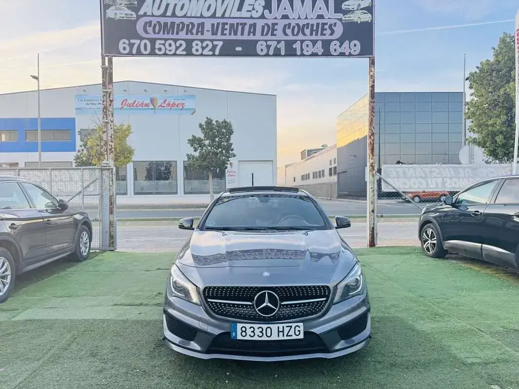 Usado Mercedes CLA220 177 CV (130 kW) 2014 Gris Coupe