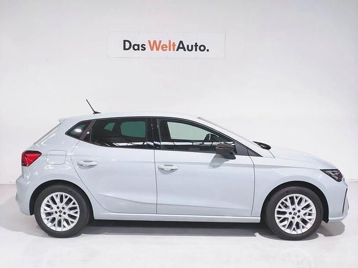 Nuevo Seat Ibiza FR 115 CV (84 kW) 2026 Verde Utilitario