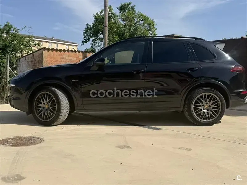 Usado Porsche Cayenne Platinum Edition 262 CV (192 kW) 2016 Negro SUV