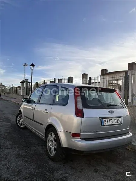 Usado Ford C-MAX Trend 115 CV (84 kW) 2006 Gris / plata Monovolumen