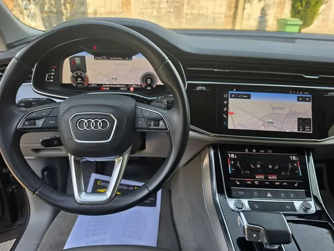 Usado Audi Q7 S-line plus 231 CV (169 kW) 2023 Gris SUV