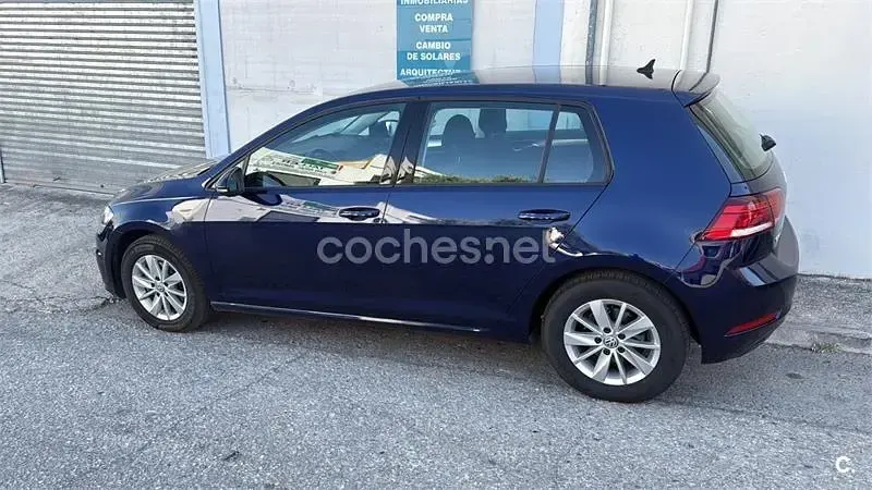 Usado VW Golf VII Edition 115 CV (84 kW) 2020 Azul Berlina