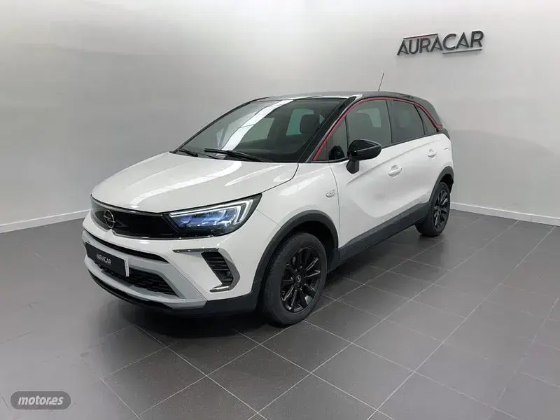 Usado Opel Crossland GS Line 110 CV (80 kW) 2021 Blanco SUV