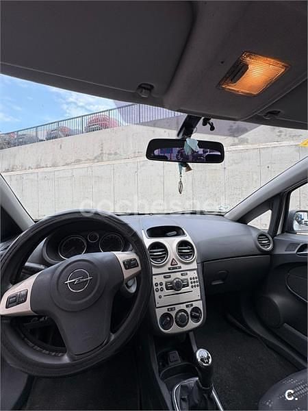 Blanco Usado 2011 Opel Corsa Berlina | 2800 € (Buen precio) - Imagen 1/4