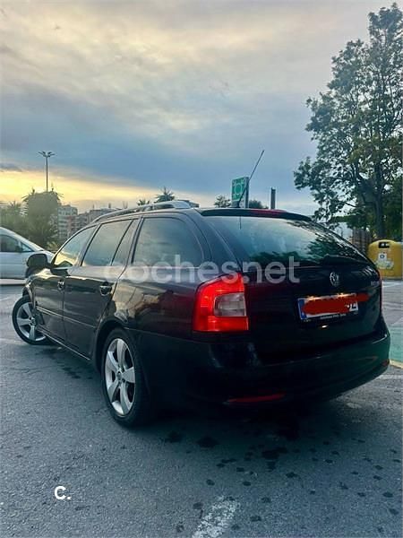Usado Skoda Octavia 122 CV (89 kW) 2009 Negro Familiar