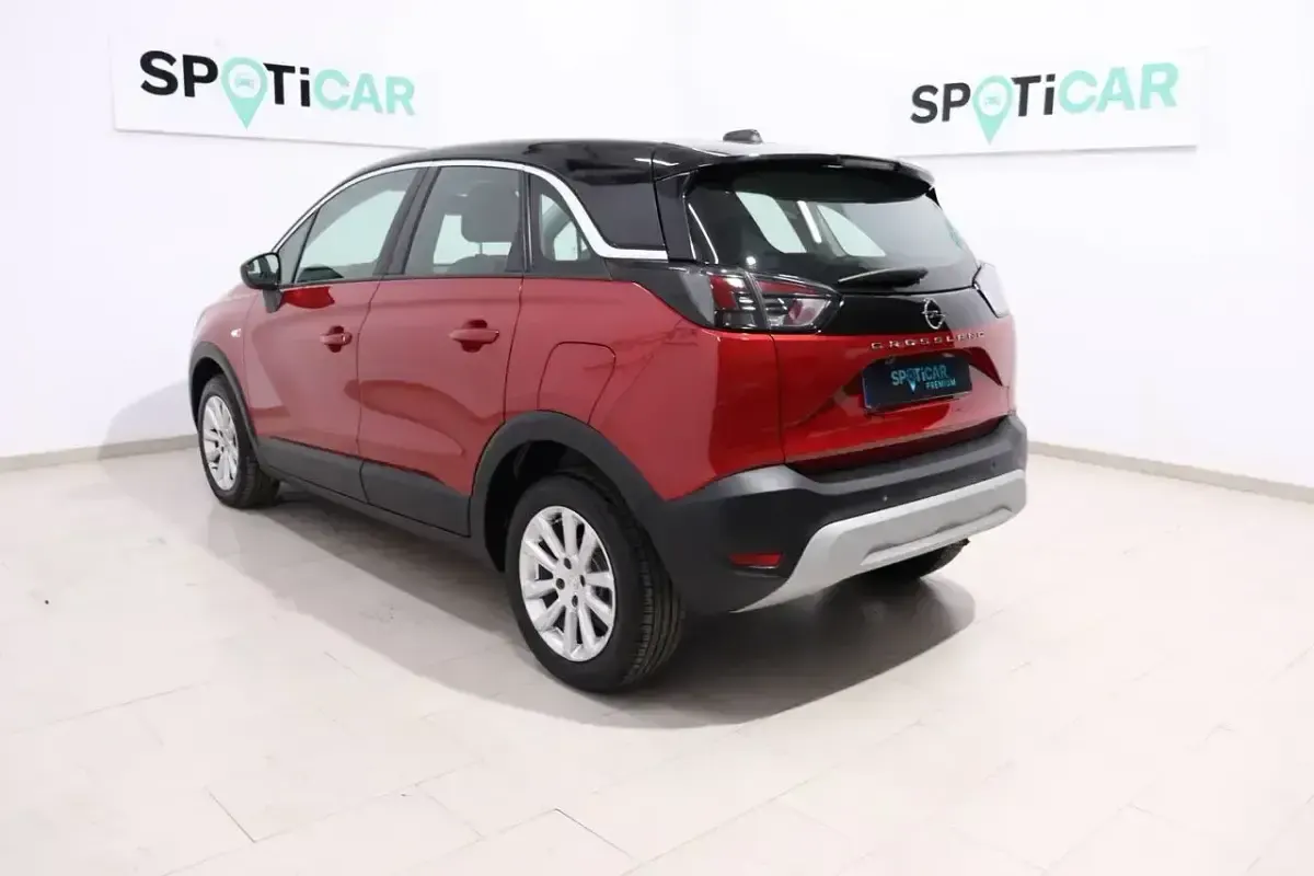Usado Opel Crossland Business Elegance 130 CV (95 kW) 2021 Rojo SUV