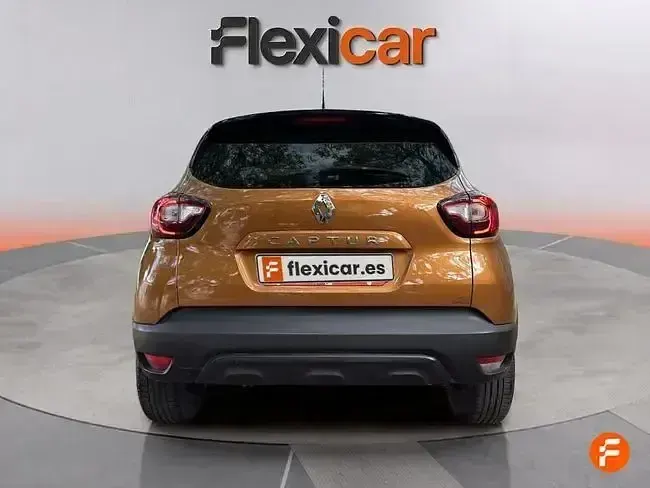 Usado Renault Captur Intens 90 CV (66 kW) 2019 Naranja SUV