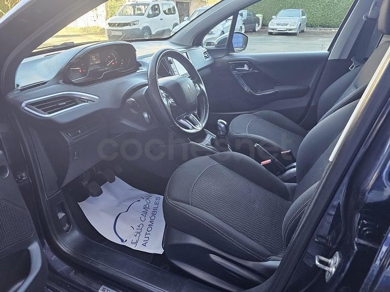 Usado Peugeot 208 Active 100 CV (73 kW) 2022 Azul Utilitario