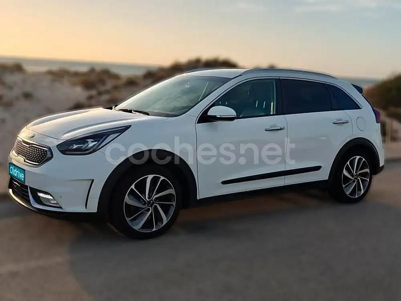 Usado Kia Niro 141 CV (103 kW) 2019 Blanco SUV