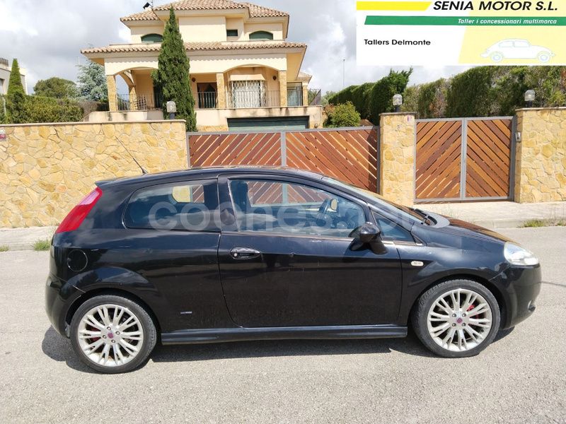Negro Usado 2009 Fiat Punto Sport Utilitario | 4200 € - Imagen 1/4