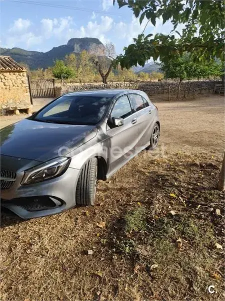 Usado Mercedes A200 AMG line 136 CV (100 kW) 2016 Gris / plata Utilitario